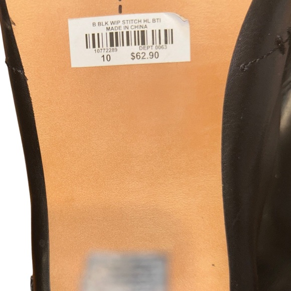 TORRID BLACK WHIP STITCH HEELED BOOTIES SIZE 10 - Picture 10 of 10